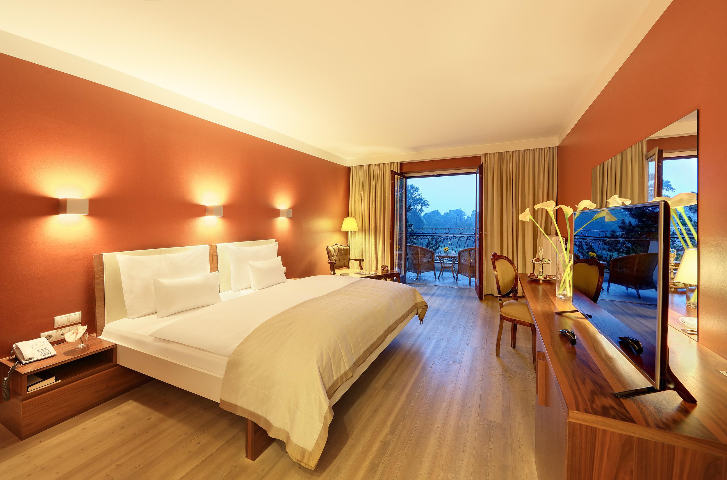 Hotel Schloss Weikersdorf Baden Ngoại thất bức ảnh