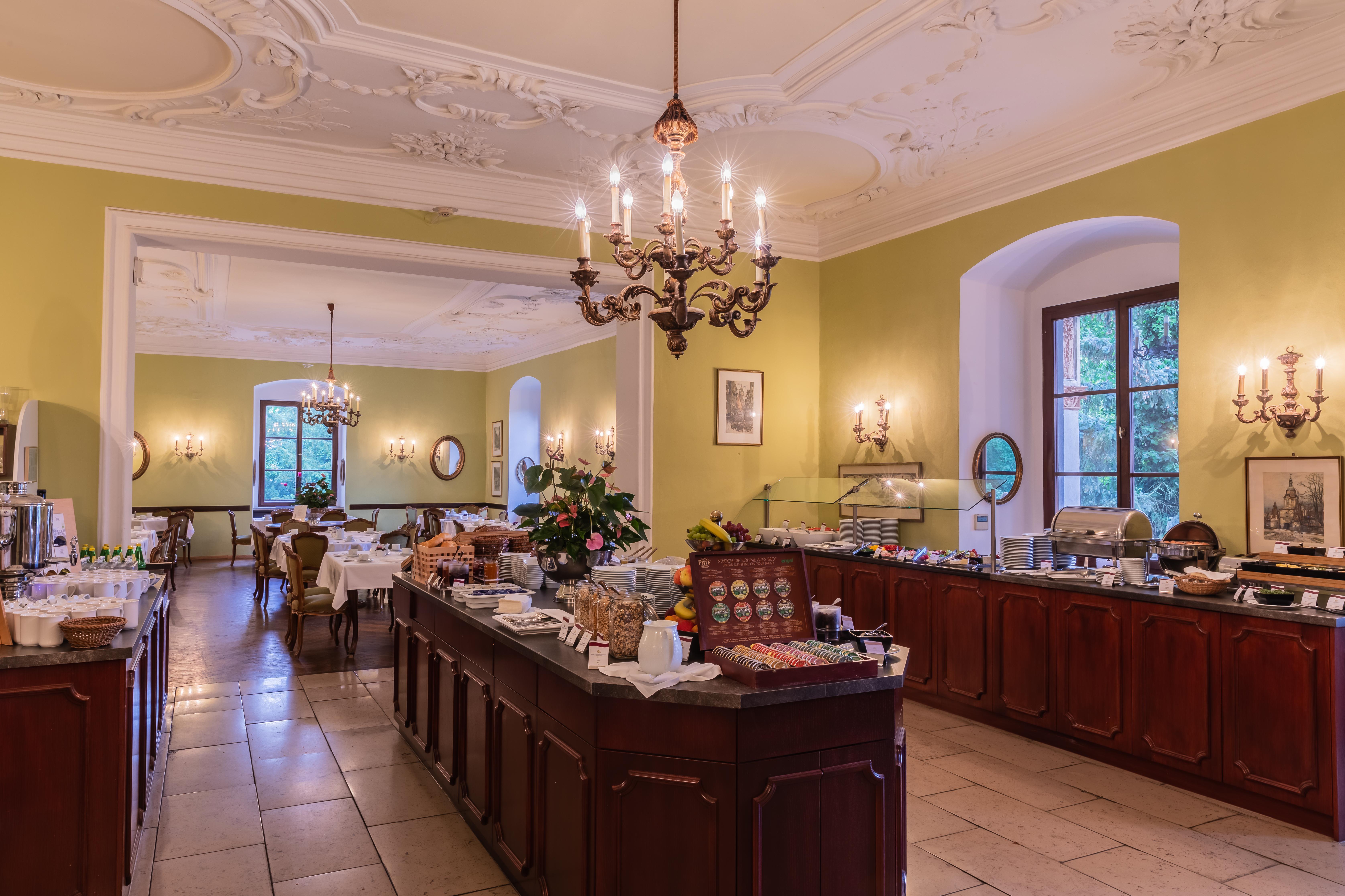 Hotel Schloss Weikersdorf Baden Ngoại thất bức ảnh
