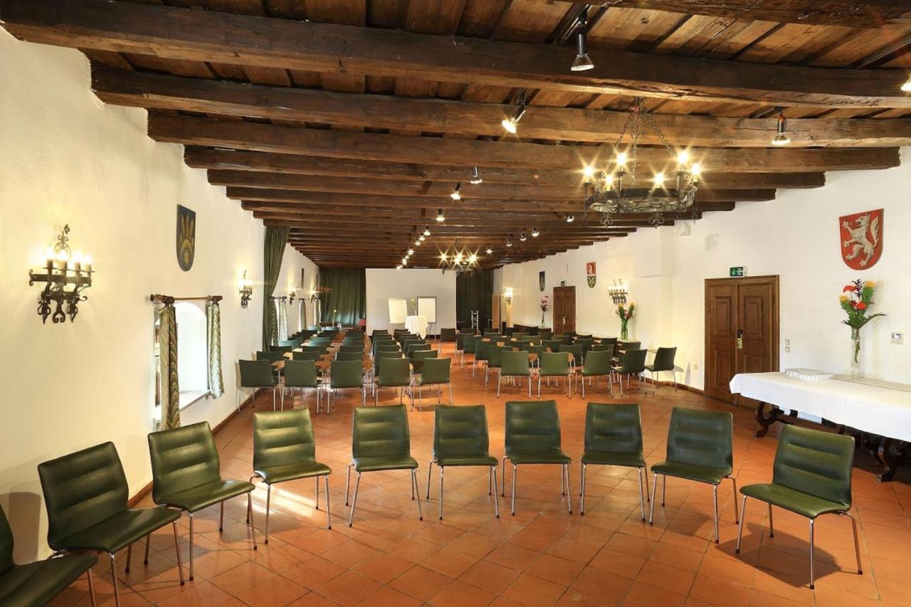 Hotel Schloss Weikersdorf Baden Ngoại thất bức ảnh