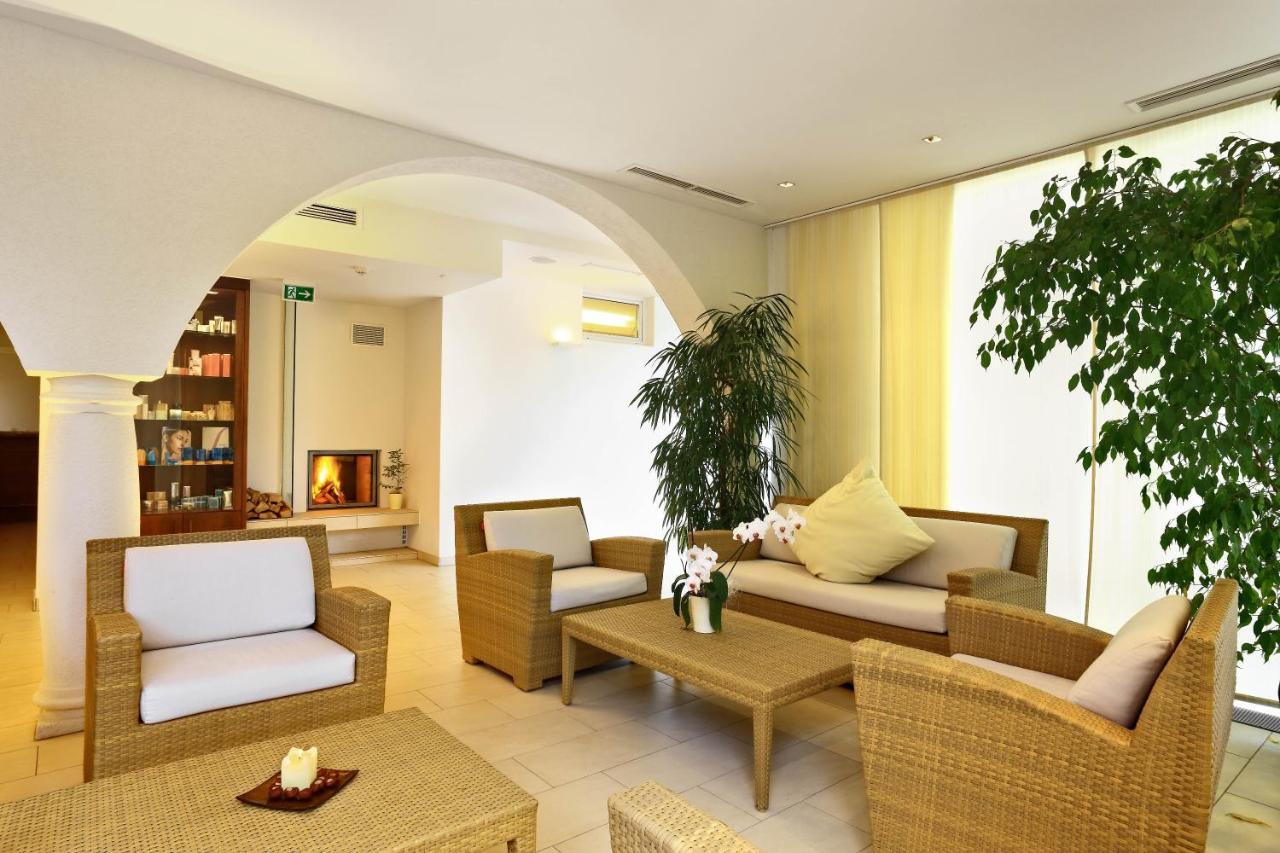 Hotel Schloss Weikersdorf Baden Ngoại thất bức ảnh