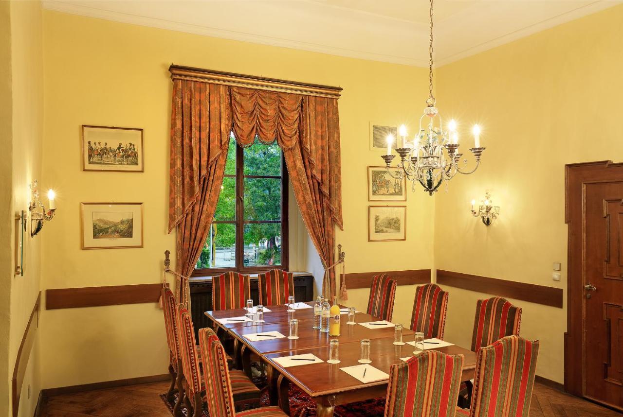 Hotel Schloss Weikersdorf Baden Ngoại thất bức ảnh
